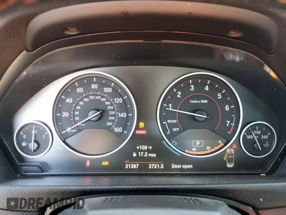 2017 BMW 4 Series 430i z VIN WBA4U7C31H5J55107, wystawiony jako Copart lot #59233895 z przebiegiem 31 387 mil mil oraz Szkoda całkowita • Salvage title. Historia ofert i sprzedaży dostępna na DreamBid. Obrazek 9.