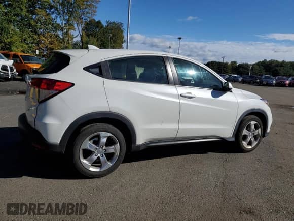 2022 Honda HR-V LX with VIN 3CZRU6H31NM745285, listed as a Copart auction lot 85388705 with 41,976 mi miles and Salvage title. Bid and sale history available at DreamBid. Image 3.