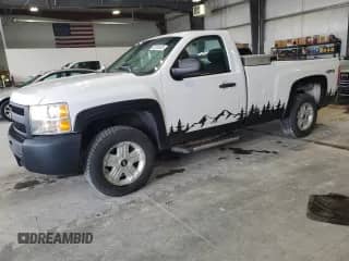 2012 Chevrolet Silverado 1500 Work Truck z VIN 1GCNKPE07CZ193815, wystawiony jako Copart lot #55182935 z przebiegiem 172 081 mil mil oraz Szkoda całkowita • Salvage title. Historia ofert i sprzedaży dostępna na DreamBid. Obrazek 1.
