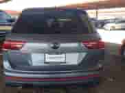 2024 Volkswagen Tiguan SE R-Line Black с VIN 3VVCB7AX4RM046261, выставлен на аукционе IAAI как лот 42327569 с пробегом 15 428 миль миль и . История ставок и продаж доступна на DreamBid. Изображение 17.