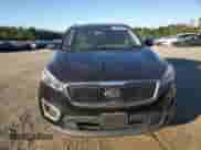 2017 Kia Sorento LX with VIN 5XYPGDA50HG329413, listed as a Copart auction lot 70148875 with 111,594 mi miles and Salvage title. Bid and sale history available at DreamBid. Image 5.