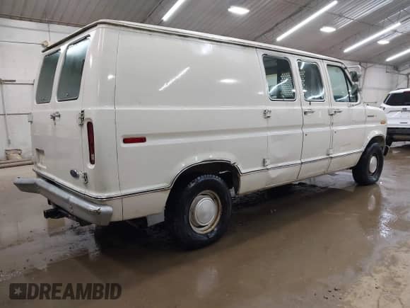 1988 Ford Econoline Cargo с VIN 1FTEE14Y4JHB27446, выставлен на аукционе IAAI как лот 42434641 с пробегом 56 435 миль миль и . История ставок и продаж доступна на DreamBid. Изображение 4.