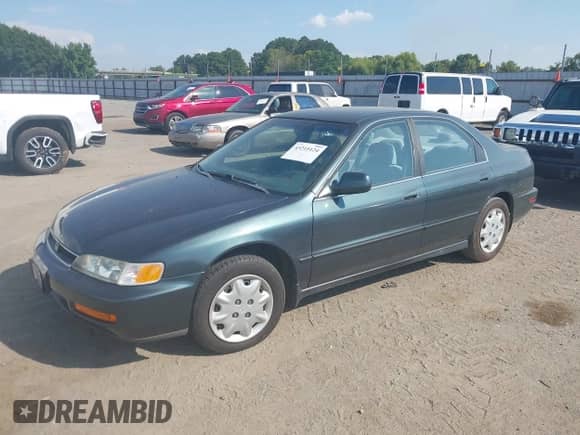1997 Honda Accord LX with VIN JHMCD5634VC001821, listed as a IAAI auction lot 43215124 with 126,290 mi miles and . Bid and sale history available at DreamBid. Image 2.