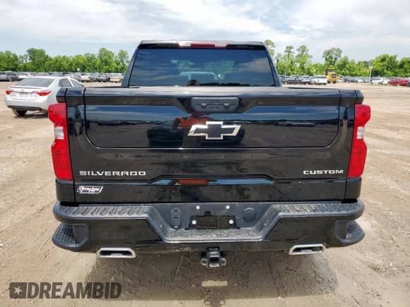 2024 Chevrolet Silverado 1500 Custom Trail Boss z VIN 3GCUDCE86RG359836, wystawiony jako Copart lot #60419635 z przebiegiem Nie podano mil oraz Szkoda całkowita • Salvage title. Historia ofert i sprzedaży dostępna na DreamBid. Obrazek 6.