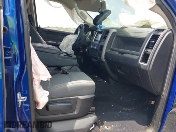 2016 Ram 1500 Tradesman with VIN 1C6RR7FT5GS421130, listed as a IAAI auction lot 42595913 with 164,539 mi miles and . Bid and sale history available at DreamBid. Image 5.