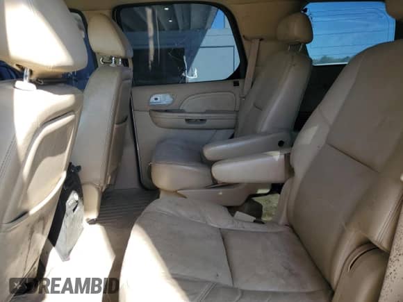 2009 Cadillac Escalade z VIN 1GYFC23249R197459, wystawiony jako Copart lot #49845595 z przebiegiem Nie podano mil oraz Czysty tytuł • Clean title. Historia ofert i sprzedaży dostępna na DreamBid. Obrazek 11.