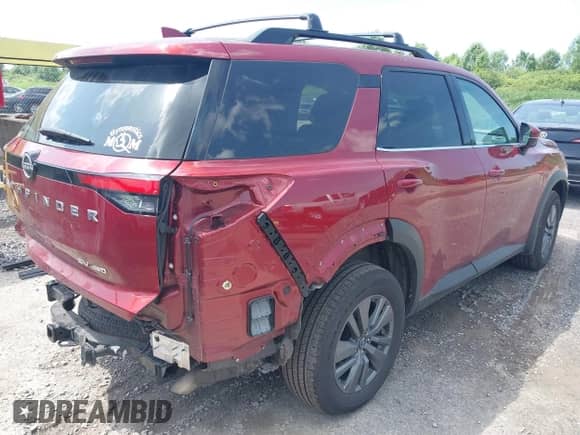 2024 Nissan Pathfinder Rock Creek with VIN 5N1DR3BD6RC281673, listed as a IAAI auction lot 42558599 with 20,930 mi miles and . Bid and sale history available at DreamBid. Image 4.