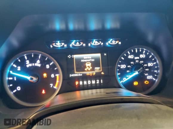 2019 Ford F-250 XL z VIN 1FT7W2B64KEE52565, wystawiony jako Copart lot #89777135 z przebiegiem 240 090 mil mil oraz Czysty tytuł • Clean title. Historia ofert i sprzedaży dostępna na DreamBid. Obrazek 9.