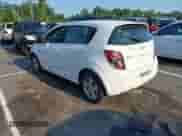 2014 Chevrolet Sonic LS с VIN 1G1JA6SH2E4197320, выставлен на аукционе IAAI как лот 42668981 с пробегом 105 885 миль миль и . История ставок и продаж доступна на DreamBid. Изображение 3.