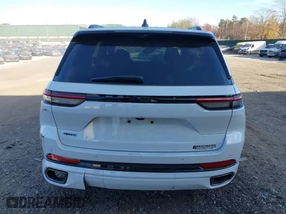 2024 Jeep Grand Cherokee z VIN 1C4RJYB63R8510782, wystawiony jako IAAI lot #40878374 z przebiegiem 2 396 mil mil oraz . Historia ofert i sprzedaży dostępna na DreamBid. Obrazek 17.