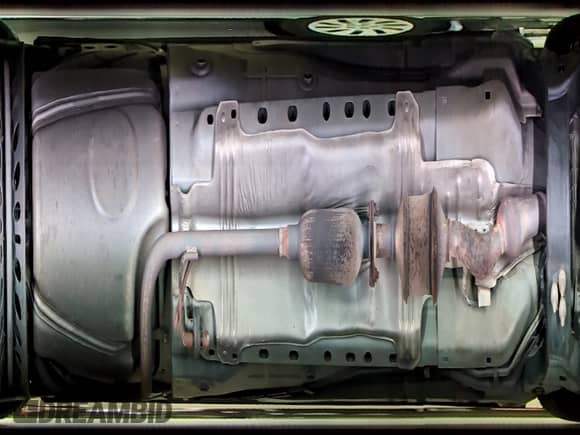 2011 Chevrolet HHR LS z VIN 3GCAAAFW7BS564291, wystawiony jako Copart lot #55691585 z przebiegiem 210 491 mil mil oraz Czysty tytuł • Clean title. Historia ofert i sprzedaży dostępna na DreamBid. Obrazek 13.