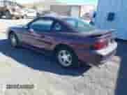 1996 Ford Mustang GT z VIN 1FALP42X2TF130573, wystawiony jako IAAI lot #43490908 z przebiegiem 281 802 mil mil oraz . Historia ofert i sprzedaży dostępna na DreamBid. Obrazek 3.