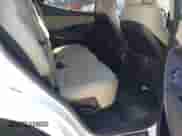 2017 Hyundai Santa Fe 2.4L z VIN 5NMZUDLB3HH029892, wystawiony jako IAAI lot #43049357 z przebiegiem 107 077 mil mil oraz . Historia ofert i sprzedaży dostępna na DreamBid. Obrazek 8.