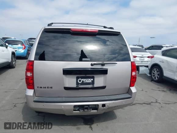 2007 Chevrolet Tahoe LTZ с VIN 1GNFC13J97R303920, выставлен на аукционе IAAI как лот 42184709 с пробегом 175 407 миль миль и . История ставок и продаж доступна на DreamBid. Изображение 15.