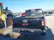 2018 GMC Sierra 1500 SLT z VIN 3GTP1NEC9JG297875, wystawiony jako IAAI lot #43075252 z przebiegiem 111 357 mil mil oraz . Historia ofert i sprzedaży dostępna na DreamBid. Obrazek 17.