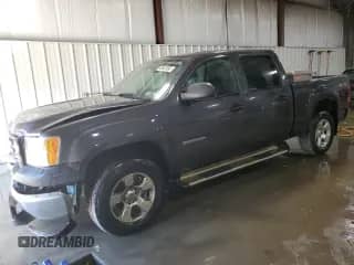 2010 GMC Sierra 1500 z VIN 3GTRKTE38AG245194, wystawiony jako Copart lot #48801865 z przebiegiem 106 903 mil mil oraz Szkoda całkowita • Salvage title. Historia ofert i sprzedaży dostępna na DreamBid. Obrazek 1.