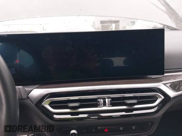 2023 BMW i4 eDrive35 с VIN WBY43AW09PFP59452, выставлен на аукционе IAAI как лот 42500104 с пробегом 19 261 миль миль и . История ставок и продаж доступна на DreamBid. Изображение 19.