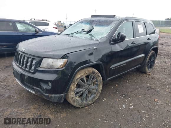 2012 Jeep Grand Cherokee Laredo с VIN 1C4RJEATXCC334517, выставлен на аукционе IAAI как лот 42228074 с пробегом Не указан миль и . История ставок и продаж доступна на DreamBid. Изображение 17.