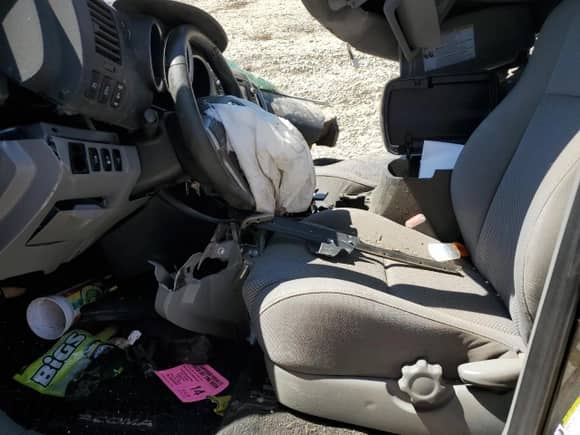 2013 Toyota Tacoma with VIN 3TMLU4EN4DM105916, listed as a Copart auction lot 70569925 with Not provided miles and Salvage title. Bid and sale history available at DreamBid. Image 7.