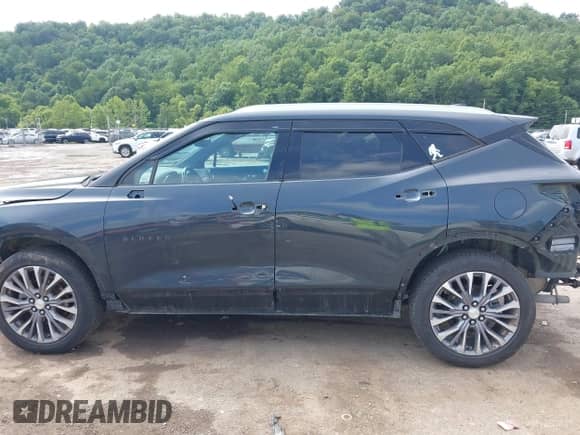 2020 Chevrolet Blazer Premier with VIN 3GNKBLRS8LS613612, listed as a IAAI auction lot 42773088 with 83,625 mi miles and . Bid and sale history available at DreamBid. Image 14.