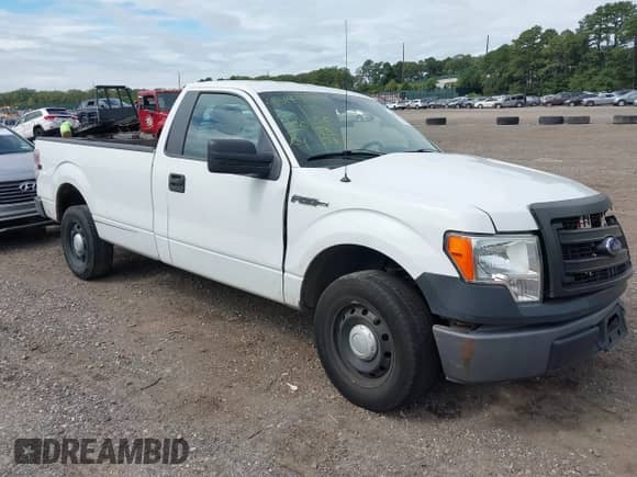 2013 Ford F-150 XL with VIN 1FTMF1CMXDKF34251, listed as a IAAI auction lot 43194182 with 179,900 mi miles and . Bid and sale history available at DreamBid. Image 1.