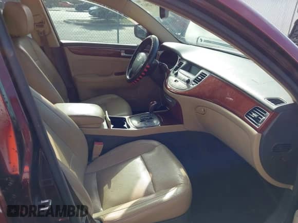 2013 Hyundai Genesis 3.8L с VIN KMHGC4DDXDU239558, выставлен на аукционе IAAI как лот 43120653 с пробегом 185 788 миль миль и . История ставок и продаж доступна на DreamBid. Изображение 5.