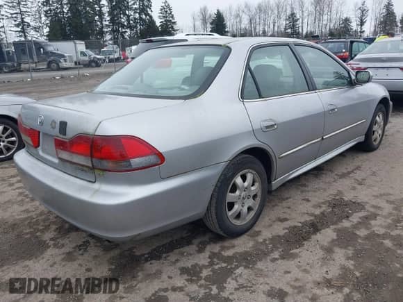 2002 Honda Accord EX с VIN JHMCG66052C018870, выставлен на аукционе IAAI как лот 41620522 с пробегом 124 724 миль миль и . История ставок и продаж доступна на DreamBid. Изображение 4.