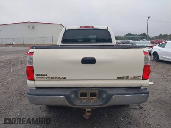 2006 Toyota Tundra SR5 with VIN 5TBDT441X6S549903, listed as a IAAI auction lot 43384170 with 303,388 mi miles and . Bid and sale history available at DreamBid. Image 16.