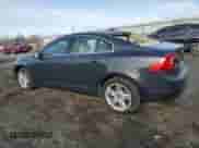 2015 Volvo S60 T5 Drive-E Platinum с VIN YV126MFM0F2360823, выставлен на аукционе Copart как лот 45910935 с пробегом 116 113 миль миль и Списание • Salvage title. История ставок и продаж доступна на DreamBid. Изображение 2.