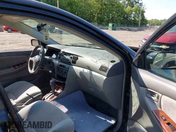 2008 Toyota Corolla CE with VIN 2T1BR32E98C893277, listed as a IAAI auction lot 42364372 with Not provided miles and . Bid and sale history available at DreamBid. Image 5.