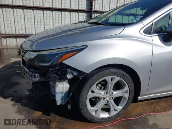 2018 Chevrolet Cruze Premier с VIN 3G1BF6SM5JS611610, выставлен на аукционе IAAI как лот 41824370 с пробегом 103 399 миль миль и . История ставок и продаж доступна на DreamBid. Изображение 19.