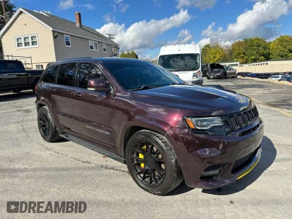 2017 Jeep Grand Cherokee SRT with VIN 1C4RJFDJ8HC632975, listed as a Copart auction lot 89862505 with 103,043 mi miles and Clean title. Bid and sale history available at DreamBid. Image 4.