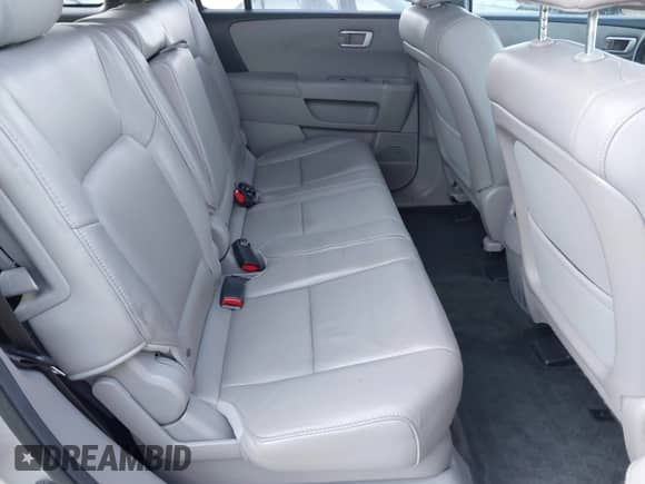 2014 Honda Pilot EX-L with VIN 5FNYF3H52EB004711, listed as a IAAI auction lot 43254880 with 132,791 mi miles and . Bid and sale history available at DreamBid. Image 8.