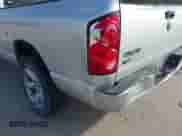 2007 Dodge 1500 SLT с VIN 1D7HA18P27S157959, выставлен на аукционе IAAI как лот 42479542 с пробегом 212 260 миль миль и . История ставок и продаж доступна на DreamBid. Изображение 12.