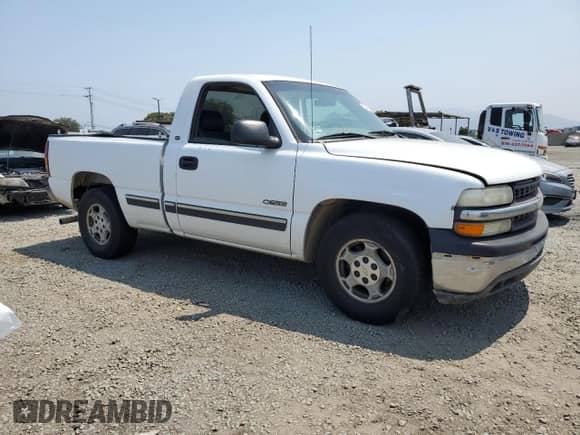 2000 Chevrolet Silverado 1500 LS with VIN 1GCEC14W6YZ299647, listed as a Copart auction lot 63344075 with 213,110 mi miles and Clean title. Bid and sale history available at DreamBid. Image 4.