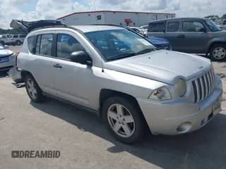 2008 Jeep Compass Sport с VIN 1J8FT47W68D570164, выставлен на аукционе IAAI как лот 42846074 с пробегом 189 086 миль миль и . История ставок и продаж доступна на DreamBid. Изображение 1.