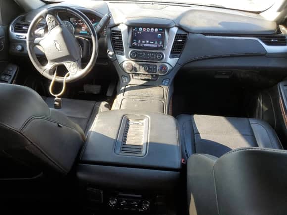 2018 Chevrolet Tahoe Premier с VIN 1GNSKCKC5JR154798, выставлен на аукционе Copart как лот 65888685 с пробегом 141 895 миль миль и Чистый • Clean title. История ставок и продаж доступна на DreamBid. Изображение 8.