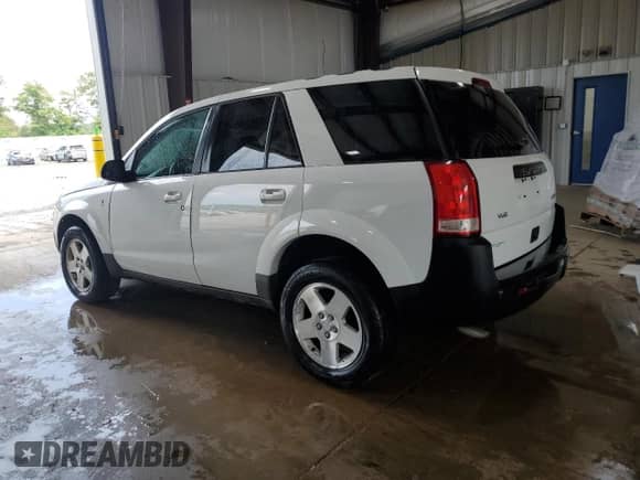 2004 Saturn VUE V6 with VIN 5GZCZ63404S864589, listed as a Copart auction lot 64272985 with 38,377 mi miles and Salvage title. Bid and sale history available at DreamBid. Image 2.