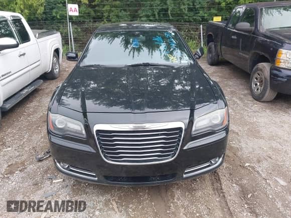 2014 Chrysler 300 S с VIN 2C3CCAGG8EH201441, выставлен на аукционе IAAI как лот 42796650 с пробегом 143 668 миль миль и . История ставок и продаж доступна на DreamBid. Изображение 12.