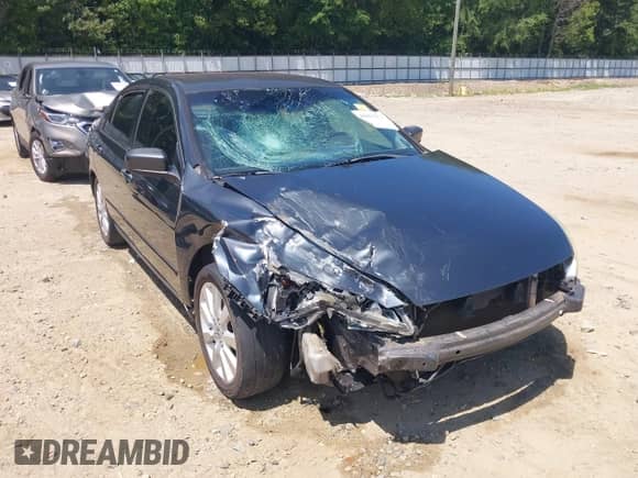 2007 Honda Accord LX SE z VIN 1HGCM66497A064283, wystawiony jako IAAI lot #42661272 z przebiegiem 237 163 mil mil oraz . Historia ofert i sprzedaży dostępna na DreamBid. Obrazek 6.