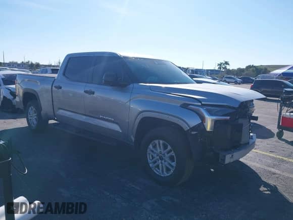 2024 Toyota Tundra SR5 with VIN 5TFLA5EC1RX022765, listed as a IAAI auction lot 41421939 with 30,946 mi miles and . Bid and sale history available at DreamBid. Image 1.