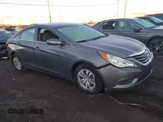 2013 Hyundai Sonata GLS with VIN 5NPEB4AC8DH525820, listed as a IAAI auction lot 43418270 with 161,600 mi miles and . Bid and sale history available at DreamBid. Image 1.
