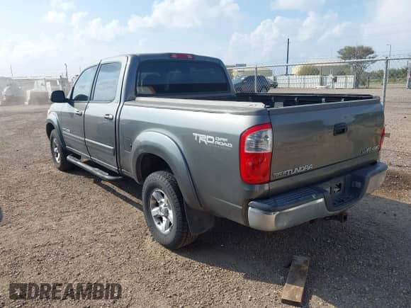 2006 Toyota Tundra SR5 с VIN 5TBDT44186S505382, выставлен на аукционе IAAI как лот 43386006 с пробегом 324 398 миль миль и . История ставок и продаж доступна на DreamBid. Изображение 3.
