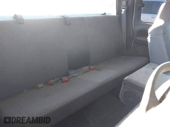 2001 Dodge 2500 with VIN 1B7KF23W01J591493, listed as a IAAI auction lot 43514364 with 231,969 mi miles and . Bid and sale history available at DreamBid. Image 8.