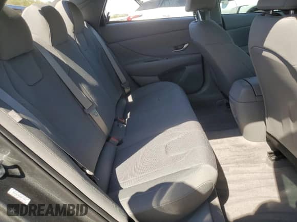 2024 Hyundai Elantra SE z VIN KMHLL4DG3RU795792, wystawiony jako Copart lot #69591345 z przebiegiem 9 347 mil mil oraz Szkoda całkowita • Salvage title. Historia ofert i sprzedaży dostępna na DreamBid. Obrazek 10.