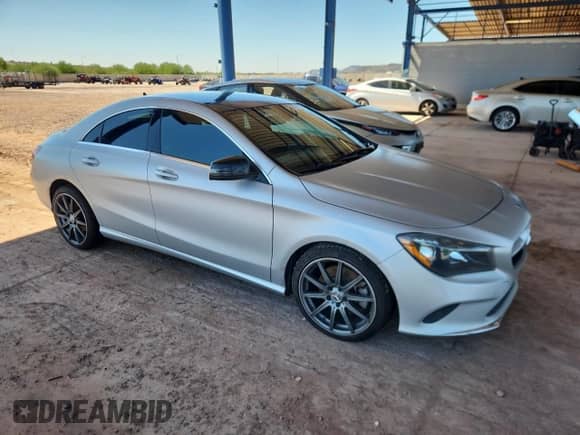 2019 Mercedes-Benz CLA 250 с VIN WDDSJ4EB4KN721165, выставлен на аукционе Copart как лот 83774035 с пробегом 136 550 миль миль и Списание • Salvage title. История ставок и продаж доступна на DreamBid. Изображение 4.