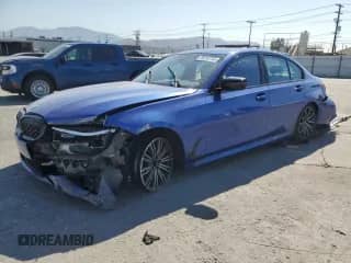 2022 BMW 3 Series M340i z VIN 3MW5U7J05N8C41807, wystawiony jako Copart lot #70210715 z przebiegiem 30 529 mil mil oraz Szkoda całkowita • Salvage title. Historia ofert i sprzedaży dostępna na DreamBid. Obrazek 1.