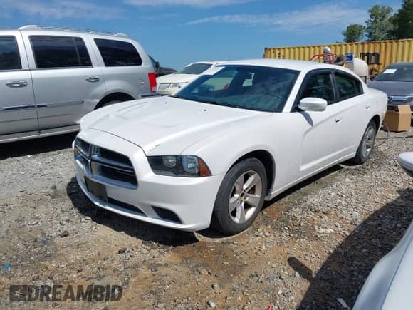 2014 Dodge Charger SE z VIN 2C3CDXBGXEH192832, wystawiony jako IAAI lot #42855125 z przebiegiem 99 119 mil mil oraz . Historia ofert i sprzedaży dostępna na DreamBid. Obrazek 2.