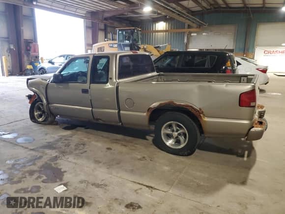 2000 Chevrolet S-10 LS с VIN 1GCCS1944Y8179529, выставлен на аукционе Copart как лот 53308285 с пробегом 130 391 миль миль и Списание • Salvage title. История ставок и продаж доступна на DreamBid. Изображение 2.