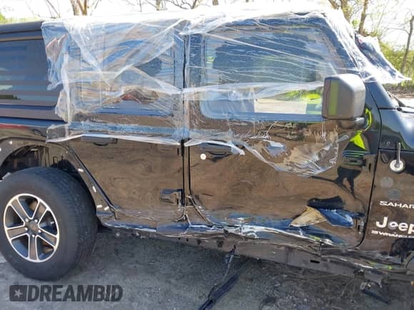 2023 Jeep Wrangler Sahara Altitude with VIN 1C4HJXEG4PW624339, listed as a IAAI auction lot 41998744 with 29,233 mi miles and . Bid and sale history available at DreamBid. Image 19.